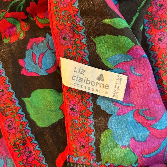 VINTAGE LIZ CLAIBORNE FLORAL POLYESTER MADE IN KOREA OBLONG SCARF - Picture 5 of 6